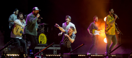 BARCELONA, ESPAÑA – FEBRERO 15: Arnau Griso, Nil Moliner, Miki Núñez y Adrià Salas en concierto fin de gira de su disco debut Revolución Bananera en Sant Jordi Club el 15 de febrero de 2020 en Barcelona, España. (Foto por Fernando Pérez)