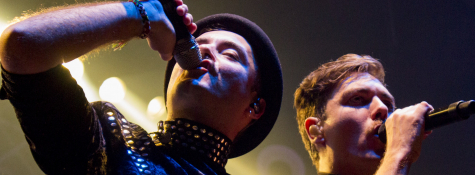 BARCELONA, ESPAÑA – FEBRERO 22: Oscar Ferrer voz de Varry Brava y Alberto Jiménez voz de Miss Caffeina durante el conicerto de Dancetería en la Razzmatazz el 22 de febrero de 2020 en Barcelona, España. (Foto por Fernando Pérez)