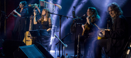 BARCELONA, ESPAÑA – FEBRERO 28: Maria Rodés en concierto en la Sala Apolo como parte del Festival Millenni el 28 de febrero de 2020 en Barcelona, España. (Foto por Fernando Pérez)