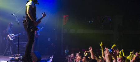 BARCELONA, ESPAÑA – FEBRERO 7: Concierto de Viva Suecia en la Sala Razzmatazz el 7 de febrero de 2020 en Barcelona, España. (Foto por Fernando Pérez)