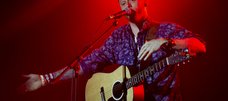 BARCELONA, ESPAÑA – MARZO 7: Curricé abriendo el concierto de Despistaos en la La Nau el 7 de marzo de 2020 en Barcelona, España (Foto por Fernando Pérez)