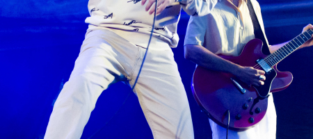 BARCELONA, ESPAÑA – JULIO 16. Carlos Sadness en concierto desde el Parc del Fòrum como parte de las Nits del Fòrum el 16 de julio de 2020 en Barcelona, España. (Foto por Fernando Pérez)
