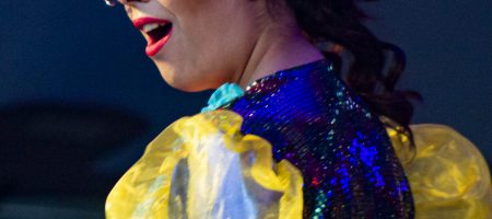 BARCELONA, ESPAÑA – JULIO 5: Tania Lozano de Ladilla Rusa durante su concierto en el escenario Vallformosa del Cruïlla XXS en el Poble Espanyol el 5 de julio de 2020 en Barcelona, España. (Foto por Fernando Pérez) Ladilla Rusa