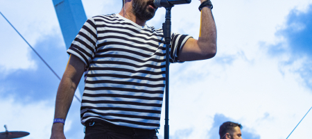 BARCELONA, ESPAÑA – JULIO 24. Rayden en concierto desde el escenario Estrella Damm del Cruïlla XXS en la Anella Olímpica el 24 de julio de 2020 en Barcelona, España. (Foto por Fernando Pérez)