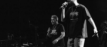 BARCELONA, ESPAÑA – DICIEMBRE 13. La Sra. Tomasa como parte del Guitar BCN 2020 en la Sala Barts en Barcelona, España el 13/12/2020. Fotografía por Fernando Pérez, ferperez.foto3@gmail.com La Sra. Tomasa en Barcelona