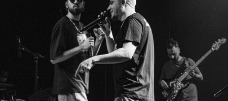 BARCELONA, ESPAÑA – DICIEMBRE 13. La Sra. Tomasa como parte del Guitar BCN 2020 en la Sala Barts en Barcelona, España el 13/12/2020. Fotografía por Fernando Pérez, ferperez.foto3@gmail.com