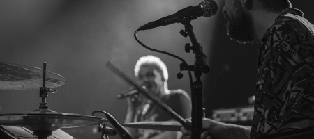 BARCELONA, ESPAÑA – DICIEMBRE 13. La Sra. Tomasa como parte del Guitar BCN 2020 en la Sala Barts en Barcelona, España el 13/12/2020. Fotografía por Fernando Pérez, ferperez.foto3@gmail.com