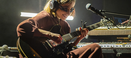 BARCELONA, ESPAÑA – ENERO 28. Zahara de _juno en concierto como parte del Festival Millenni en la Sala Barts de Barcelona el 28/01/2021. Fotografía por Fernando Pérez, ferperez.foto3@gmail.com juno Barcelona