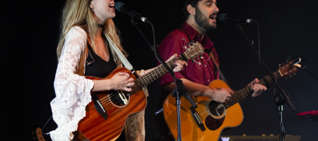 BARCELONA, ESPAÑA – MARZO 21. Hotel Flamingo abriendo el concierto de Merino en el Teatre Apolo en Barcelona, España el 21/03/2021. Fotografía por Fernando Pérez, ferperez.foto3@gmail.com