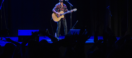 BARCELONA, ESPAÑA – ABRIL 24. Arco en concierto en el Centre Artesà Tradicionarius el 24 de abril de 2021 en Barcelona, España. (Foto por Fernando Pérez) Arco Barcelona