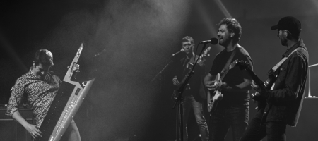 BARCELONA, ESPAÑA – ABRIL 23. Els amics de les arts en concierto (primer pase 18 hrs) como parte de Guitar BCN en la Barts el 23 de abril de 2021 en Barcelona, España. (Foto por Fernando Pérez) Els amics de les arts Barcelona