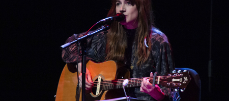 BARCELONA, ESPAÑA – ABRIL 16. Maria Rodés en concierto presentando Lilith en le Centre Aresà Tradicionàrius el 16 de abril de 2021 en Barcelona, España. (Foto por Fernando Pérez) Maria Rodés Barcelona