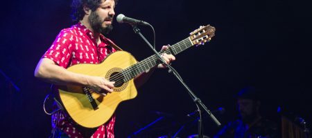 BARCELONA, ESPAÑA – MAYO 29. El Kanka en concierto (1er pase) como parte del Guitar BCN en la Barts el 29 de mayo de 2021 en Barcelona, España. (Foto por Fernando Pérez) El Kanka Barcelona