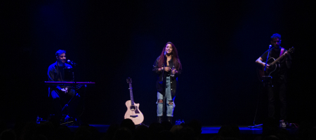 BARCELONA, ESPAÑA – MAYO 14. Marta Soto en concierto como parte del Guitar BCN en la Barts el 14 mayo de 2021 en Barcelona, España. (Foto por Fernando Pérez)