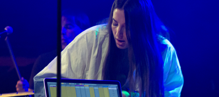 BARCELONA, ESPAÑA – JUNIO 6. Sandra Delaporte en concierto de Delaporte en la Sala Apolo el 6 de junio de 2021 en Barcelona, España. (Foto por Fernando Pérez)