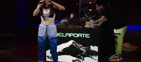 BARCELONA, ESPAÑA – JUNIO 6. Delaporte (Sandra Delaporte, Sergio Salvi) en concierto en la Sala Apolo el 6 de junio de 2021 en Barcelona, España. (Foto por Fernando Pérez) Delaporte Sala Apolo