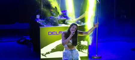 BARCELONA, ESPAÑA – JUNIO 6. Delaporte (Sandra Delaporte, Sergio Salvi) en concierto en la Sala Apolo el 6 de junio de 2021 en Barcelona, España. (Foto por Fernando Pérez) Delaporte Sala Apolo