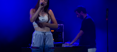 BARCELONA, ESPAÑA – JUNIO 6. Delaporte (Sandra Delaporte, Sergio Salvi) en concierto en la Sala Apolo el 6 de junio de 2021 en Barcelona, España. (Foto por Fernando Pérez) Delaporte Sala Apolo