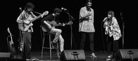 BARCELONA, ESPAÑA – MAYO 30. TéCanela (Jano Fernández y Ariadna Rubio), Pedro Pastor, Alvaro Navarro en concierto en el Teatro Borrás el 30 de mayo de 2021 en Barcelona, España. (Foto por Fernando Pérez) TéCanela Pedro Pastor Barcelona