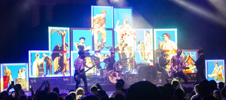 BARCELONA, ESPAÑA – JUNIO 17. Viva Suecia en concierto en el escenario principal del Festival Jardins de Pedralbes en los jardines del Palacio de Pedralbes el 17 de junio de 2021 en Barcelona, España. (Foto por Fernando Pérez) Viva Suecia Pedralbes