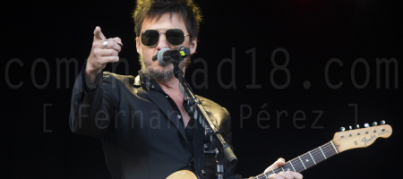 BARCELONA, ESPAÑA – JULIO 10. Coque Malla en concierto en el Escenario Time Out del Festival Cruïlla 2021 el 10 de julio de 2021 en Barcelona, España. (Foto por Fernando Pérez) Cruïlla