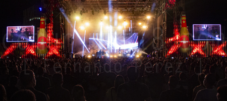 BARCELONA, ESPAÑA – JULIO 10. IZAL en concierto en el Escenario Estrella Damm del Festival Cruïlla 2021 el 10 de julio de 2021 en Barcelona, España. (Foto por Fernando Pérez)
