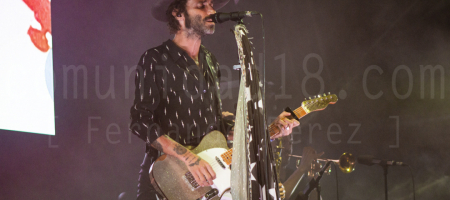 BARCELONA, ESPAÑA – JULIO 10. Leiva en concierto en el Escenario Curïlla Enamora del Festival Cruïlla 2021 el 10 de julio de 2021 en Barcelona, España. (Foto por Fernando Pérez)