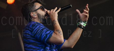 BARCELONA, ESPAÑA – JULIO 8. Rayden durante su presentación en el Escenario Cruïlla Enamora del Festival Cruïlla 2021 el 8 de julio de 2021 en Barcelona, España. (Foto por Fernando Pérez)