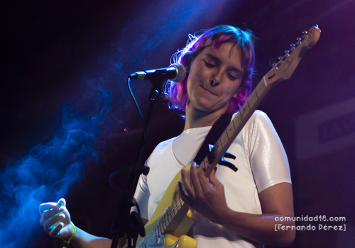 BARCELONA, ESPAÑA – SEPTIEMBRE 23. Carlota Flâneur en concierto en el Escenario Jardins del Doctor Pla i Armengol como parte de la Fiesta de la Mercè el 23 de septiembre de 2021 en Barcelona, España. (Foto por Fernando Pérez)