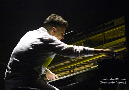 BARCELONA, ESPAÑA – SEPTIEMBRE 25. Clara Peya en concierto como parte de la Fiesta de la Mercè el 25 de septiembre de 2021 en Barcelona, España. (Foto por Fernando Pérez) La Mercè