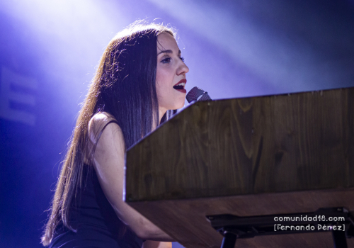 BARCELONA, ESPAÑA – SEPTIEMBRE 24. Gemma Humet en concierto en el Escenario Jardins del Doctor Pla i Armengol como parte de la Fiesta de la Mercè el 24 de septiembre de 2021 en Barcelona, España. (Foto por Fernando Pérez)