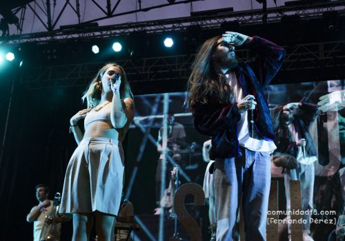 BARCELONA, ESPAÑA – SEPTIEMBRE 26. Suu y Carlos Sadness en concierto organizado por la emisora de radio RAC 105 como parte de la Fiesta de la Mercè el 26 de septiembre de 2021 en Barcelona, España. (Foto por Fernando Pérez)