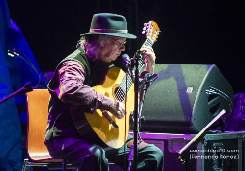 BARCELONA, ESPAÑA – SEPTIEMBRE 25. Toti Soler en concierto como parte de la Fiesta de la Mercè el 25 de septiembre de 2021 en Barcelona, España. (Foto por Fernando Pérez)