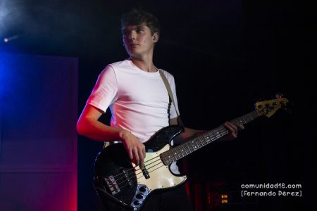 BARCELONA, ESPAÑA – NOVIEMBRE 5: Jordi Pinyot Grané (Bajo) de la banda de Sara Roy en el inicio de la gira "Amar" en la Apolo 2 como parte del Cruïlla Tardor el 5 de noviembre de 2021 en Barcelona, España. (Foto por Fernando Pérez)