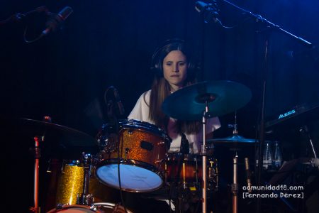 BARCELONA, ESPAÑA – NOVIEMBRE 5: Laia Fortià (Batería) de la banda de Sara Roy en el inicio de la gira "Amar" en la Apolo 2 como parte del Cruïlla Tardor el 5 de noviembre de 2021 en Barcelona, España. (Foto por Fernando Pérez)