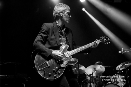 BARCELONA, ESPAÑA – NOVIEMBRE 20: Ariel Rot (Guitarra y Coros) de Tequila durante el concierto de la banda en la Razzmatazz como parte del Cruïlla de Tardor el 20 de noviembre de 2021 en Barcelona, España. (Foto por Fernando Pérez) Tequila Razzmatazz