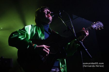 BARCELONA, ESPAÑA – NOVIEMBRE 19: Juan Pablo Vega abriendo el concierto de Vic Mirallas en concierto como parte del Barcelona Jazz Festival en la Apolo 2 el 19 de noviembre de 2021 en Barcelona, España. (Foto por Fernando Pérez)