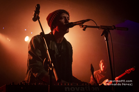 BARCELONA, ESPAÑA – NOVIEMBRE 19: Vic Mirallas en concierto como parte del Barcelona Jazz Festival en la Apolo 2 el 19 de noviembre de 2021 en Barcelona, España. (Foto por Fernando Pérez)