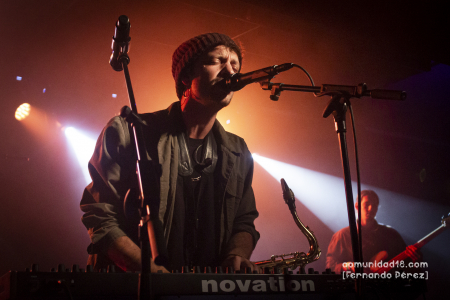 BARCELONA, ESPAÑA – NOVIEMBRE 19: Vic Mirallas en concierto como parte del Barcelona Jazz Festival en la Apolo 2 el 19 de noviembre de 2021 en Barcelona, España. (Foto por Fernando Pérez) Vic Mirallas Apolo