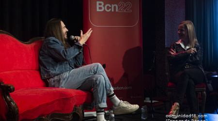 BARCELONA, ESPAÑA – DICIEMBRE 16: Carlos Sadness y Judit Llimós (Directora artística del Guitar BCN) durante la presentación del Guitar BCN 2022 en Barts Club el 16 de diciembre de 2021 en Barcelona, España. (Foto por Fernando Pérez)