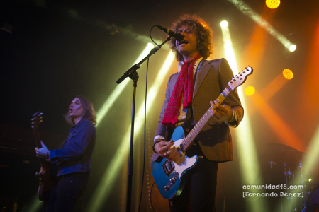 BARCELONA, ESPAÑA – DICIEMBRE 17: Ovidi Tormo (Voz y guitarra) de Los Zigarros durante el concierto en la Sala Apolo el 17 de diciembre de 2021 en Barcelona, España. (Foto por Fernando Pérez) Los Zigarros Barcelona