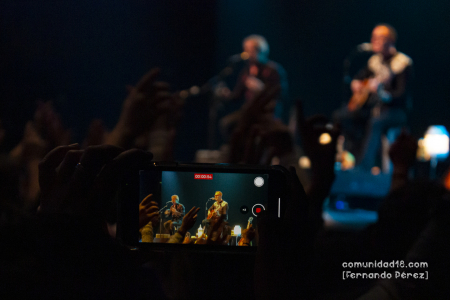 BARCELONA, ESPAÑA – DICIEMBRE 15: M-Clan (Carlos Tarque y Ricardo Ruipérez) durante la grabación del concierto realizado en la Barts el 15 de diciembre de 2021 en Barcelona, España. (Foto por Fernando Pérez) M-Clan DVD