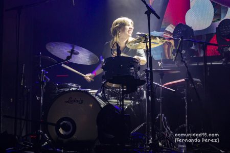 BARCELONA, ESPAÑA – DICIEMBRE 3: Roba Estesa en concierto en la Sala Apolo el 3 de diciembre de 2021 en Barcelona, España. (Foto por Fernando Pérez)