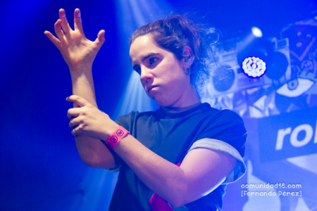 BARCELONA, ESPAÑA – DICIEMBRE 3: Roba Estesa en concierto en la Sala Apolo el 3 de diciembre de 2021 en Barcelona, España. (Foto por Fernando Pérez)