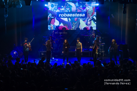 BARCELONA, ESPAÑA – DICIEMBRE 3: Roba Estesa en concierto en la Sala Apolo el 3 de diciembre de 2021 en Barcelona, España. (Foto por Fernando Pérez) Huntza Roba Estesa Barcelona