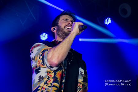 BARCELONA, ESPAÑA – FEBRERO 13. Arnau Blanch (Voz) de Arnau Griso durante su primer concierto en la Sala Razzmatazz el 13 de febrero de 2022 en Barcelona, España. (Foto por Fernando Pérez)