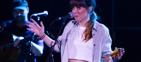 BARCELONA, ESPAÑA – FEBRERO 24. Ariadna Rubio de TéCanela en concierto como parte del Festival Empremtes en la Apolo 2 el 24 de febrero de 2022 en Barcelona, España. (Foto por Fernando Pérez)