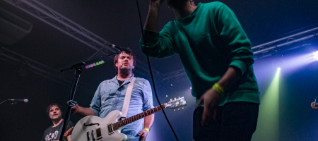 BARCELONA, ESPAÑA – MARZO 10. Despistaos y EMLAN durante su concierto en La Nau el 10 de marzo de 2022 en Barcelona, España. (Foto por Fernando Pérez) Despistaos Barcelona