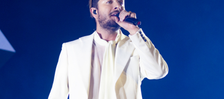 BARCELONA, ESPAÑA – MARZO 12. Manuel Carrasco en concierto como parte de su Gira La Cruz del Mapa en el Palau Sant Jordi el 12 de marzo de 2022 en Barcelona, España. (Foto por Fernando Pérez) Manuel Carrasco Barcelona