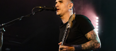 BARCELONA, ESPAÑA – MARZO 24. Álvaro Benito (Voz y Guitarra) de Pignoise en concierto en la Apolo el 24 de marzo de 2022 en Barcelona, España. (Foto por Fernando Pérez)